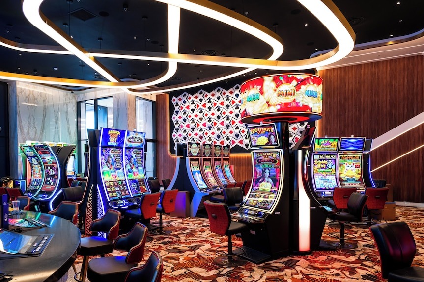 Kasinoaiheinen lounge-ilta viihtyisässä ravintolaympäristössä
